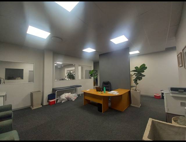 274M² OFFICE TO LET IN BALLITO CENTRAL